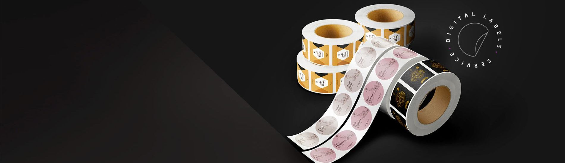 Le etichette adesive vengono stampate in digitale e fornite su rotolo e si prestano sia all'applicazione manuale che  automatica.Vuoi sapere il costo delle tue etichette? Calcola il preventivo di spesa in modo rapido e semplice, aggiungilo al carrello ed effettua il pagamento: ti invieremo una e-mail con il riepilogo dell’ordine. Una volta completato l'acquisto, potrai caricare il file di stampa nell'area riservata, e le tue etichette in bobina saranno pronte all'uso.